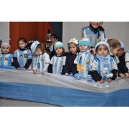 Los más pequeños celebraron el DIA DE LA BANDERA